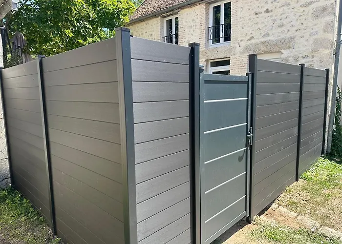 Jolie Maison Avec Jardin Prive Dans Le Centre Ville De Briare