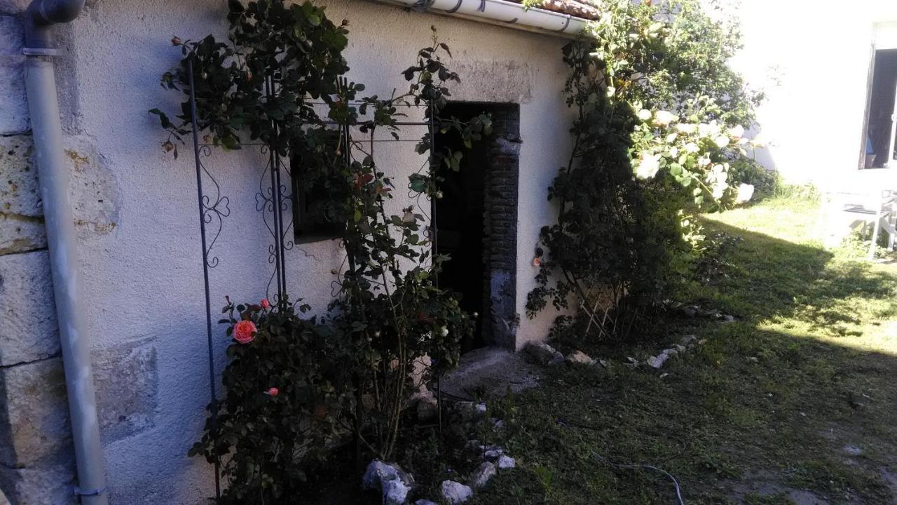 Jolie Maison Avec Jardin Prive Dans Le Centre De Apartment Briare
